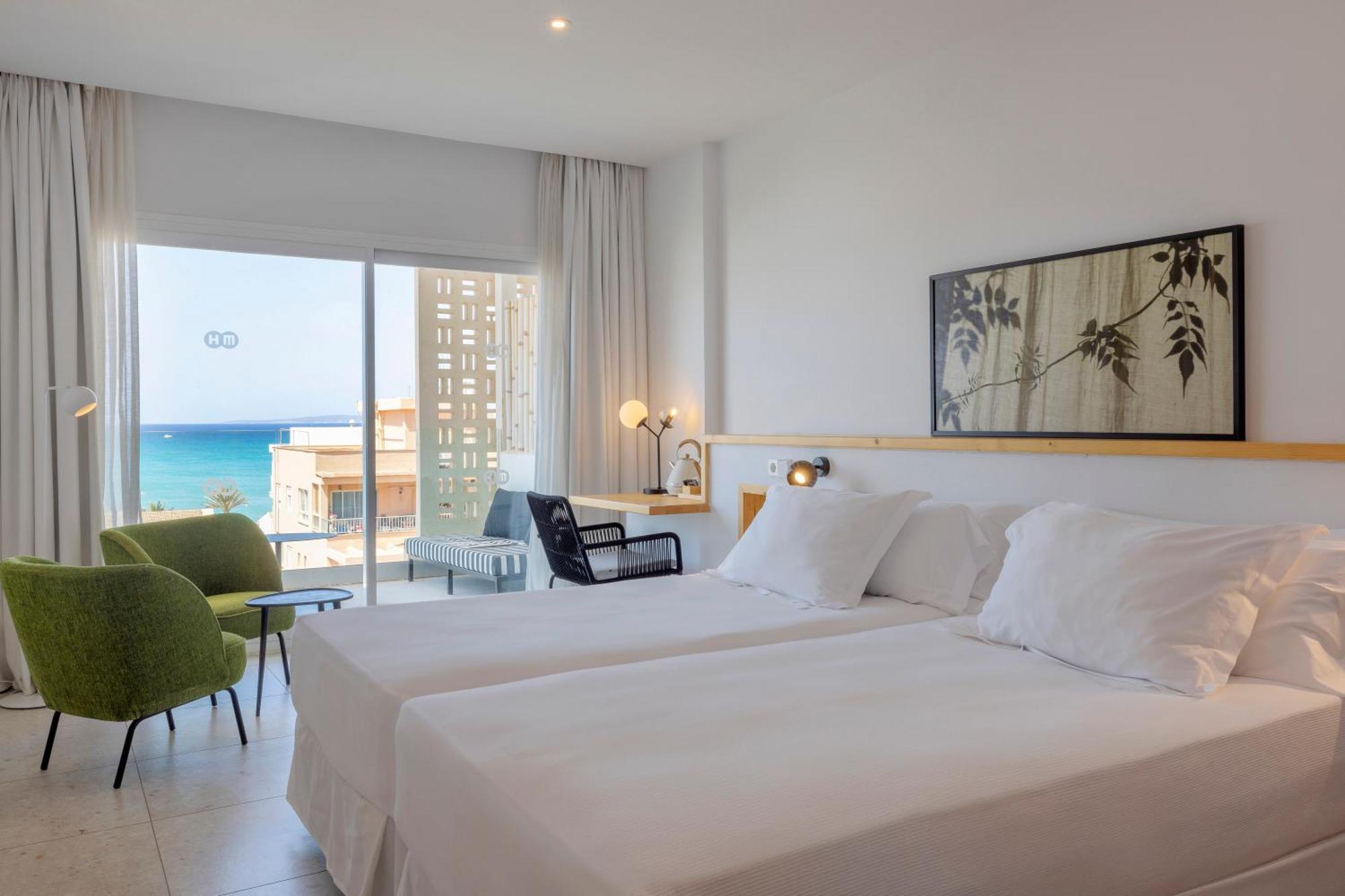 Hotel Hm Ayron Park - Adults Only Playa de Palma  Esterno foto A room at the hotel