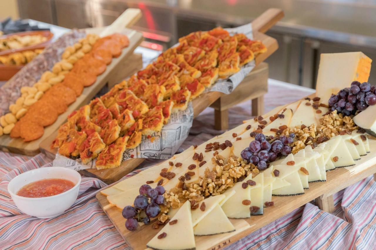 Hotel Hm Ayron Park - Adults Only Playa de Palma  Esterno foto Cheese and fruit