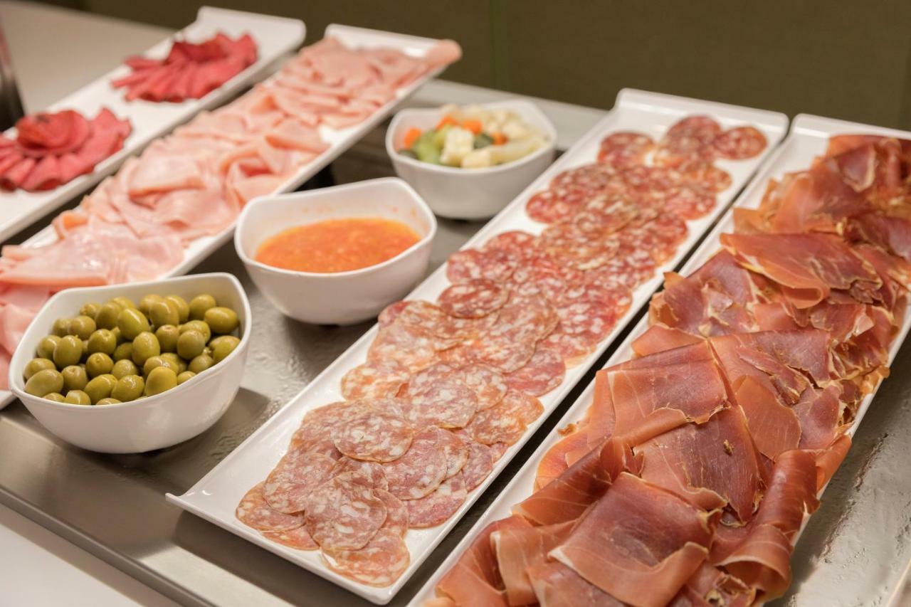 Hotel Hm Ayron Park - Adults Only Playa de Palma  Esterno foto Cold cuts