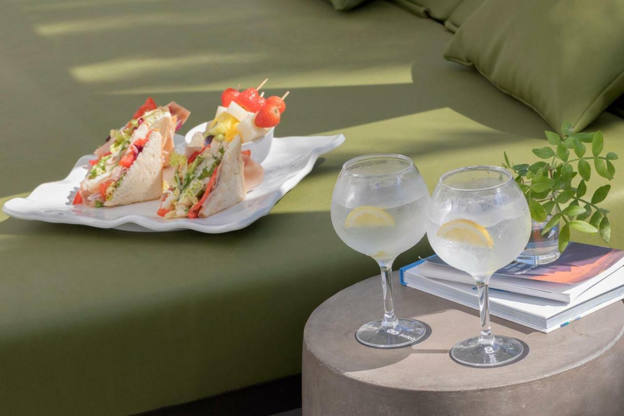 Hotel Hm Ayron Park - Adults Only Playa de Palma  Esterno foto Glasses of S.PELLEGRINO Sparkling Water