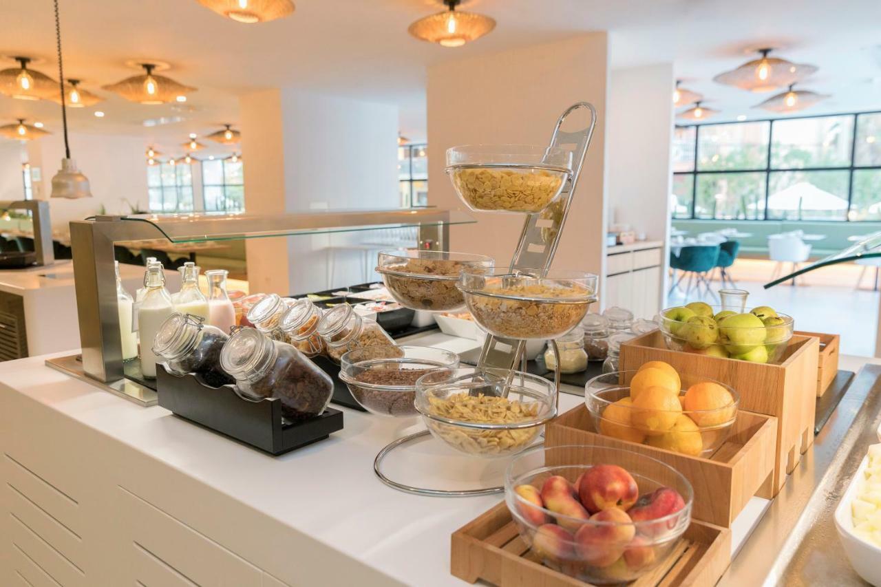 Hotel Hm Ayron Park - Adults Only Playa de Palma  Esterno foto A breakfast buffet at a hotel