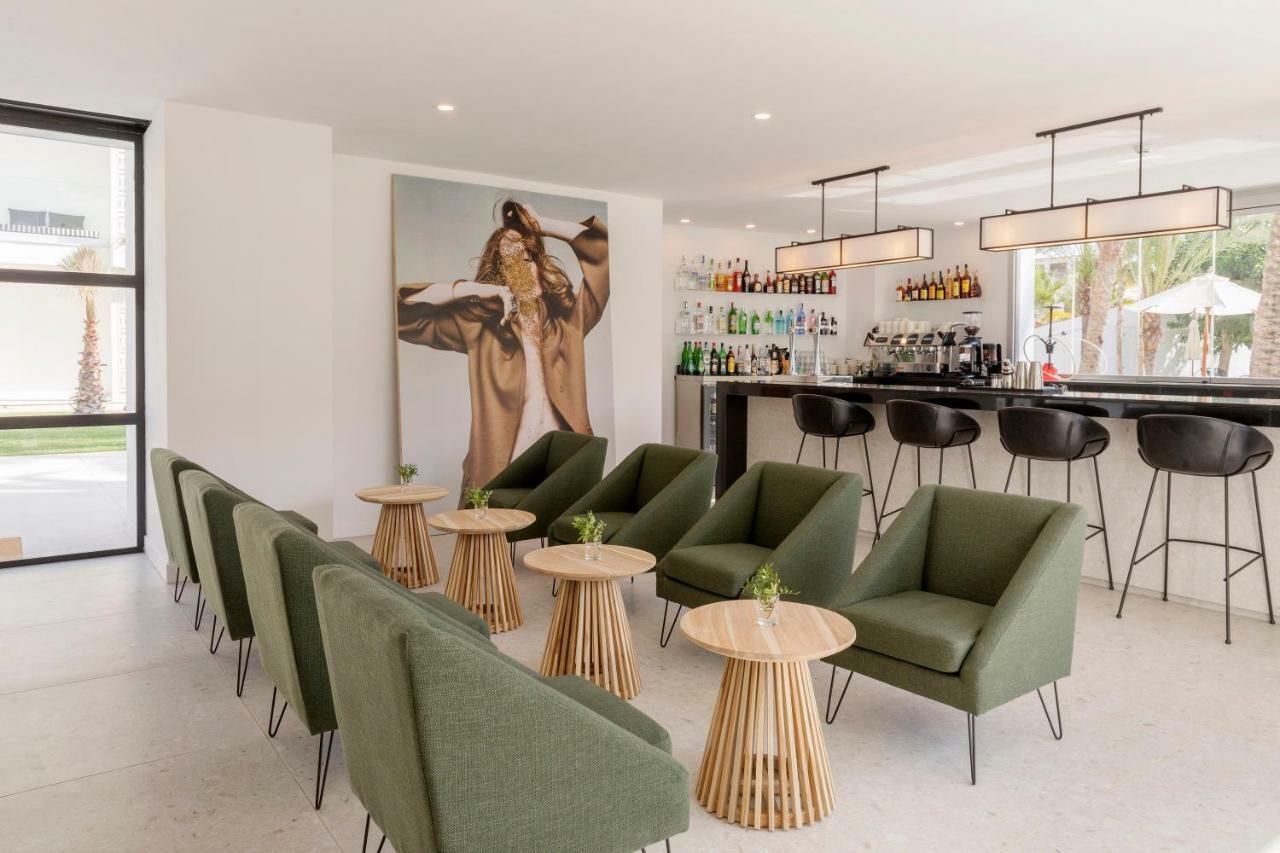 Hotel Hm Ayron Park - Adults Only Playa de Palma  Esterno foto The lounge at the airport